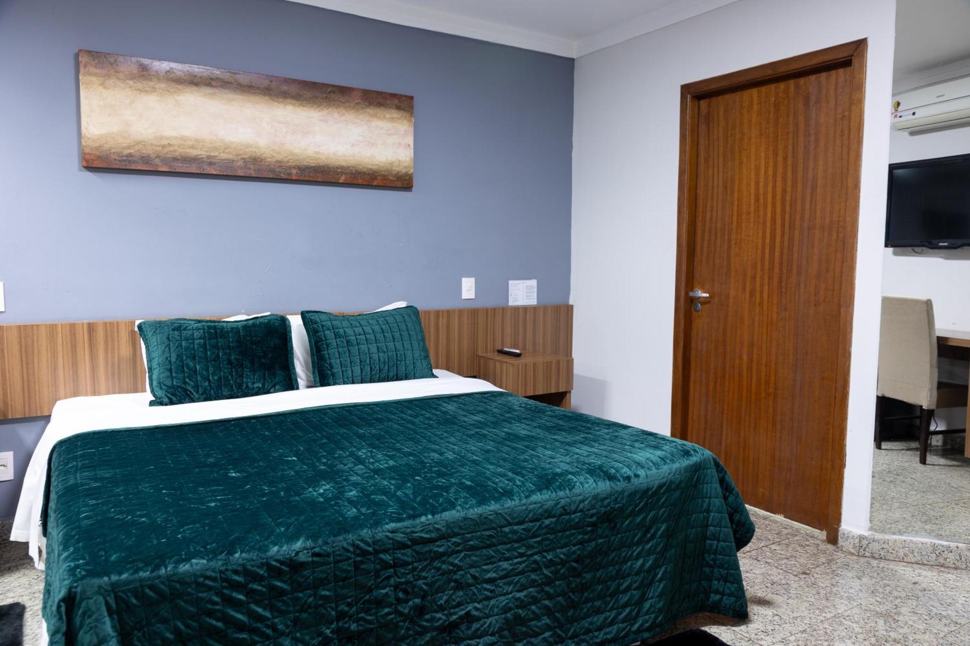 Bombonato Hotel - Facil Acesso Ao Aeroporto E Parque De Exposicoes Abcz Uberaba Buitenkant foto